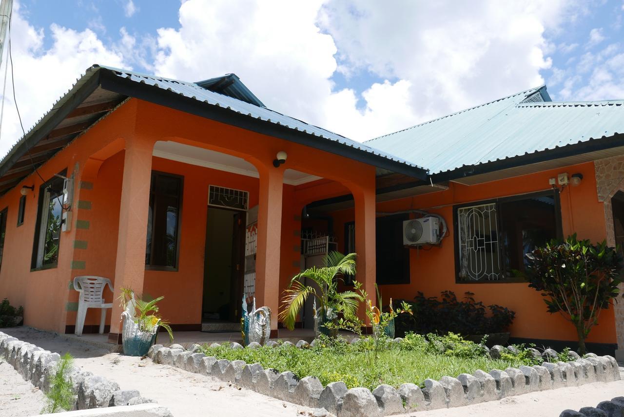 كيليندوني Ibizza Inn المظهر الخارجي الصورة