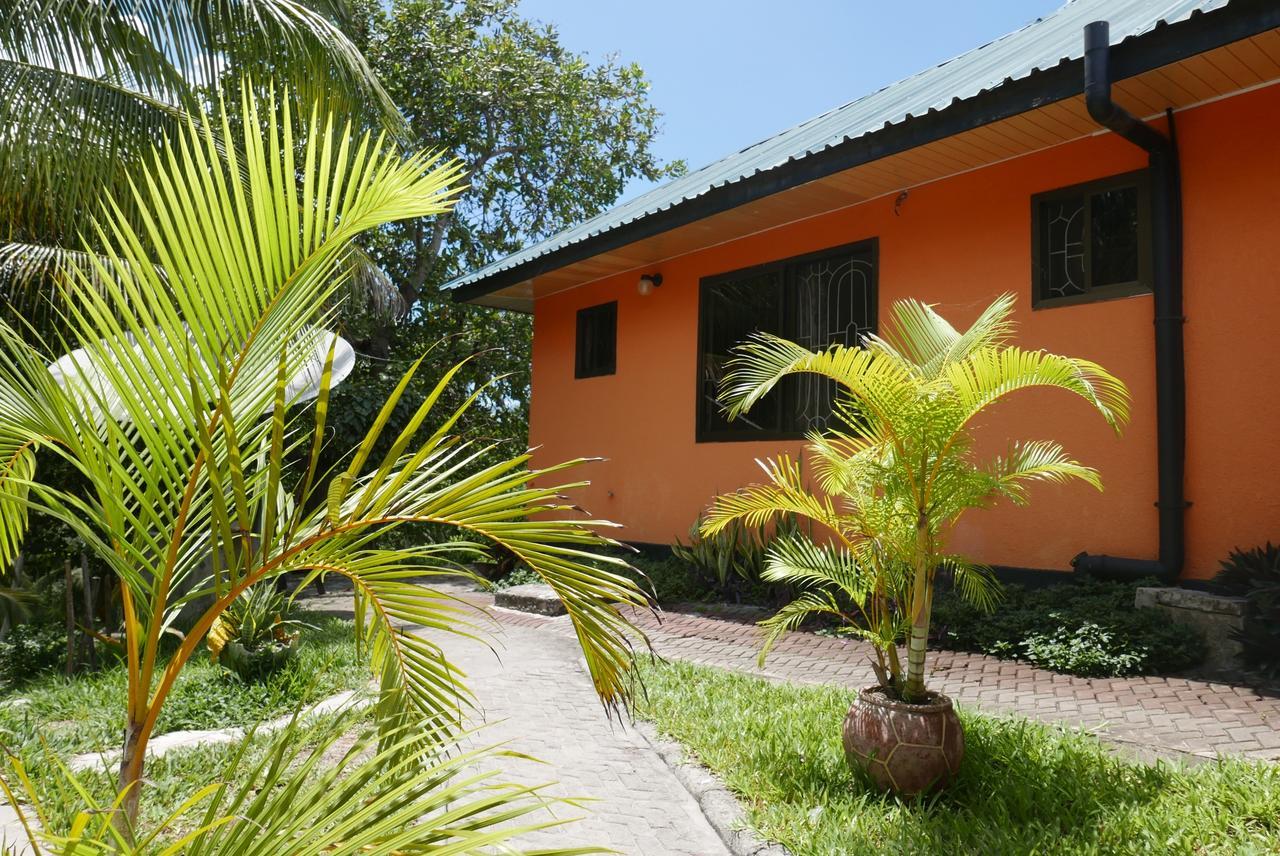 كيليندوني Ibizza Inn المظهر الخارجي الصورة